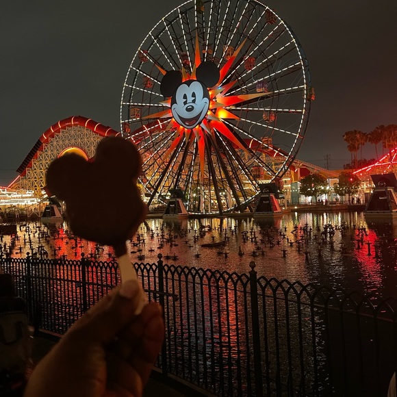 Peace Love and Pixiedust! ReesePieces is Going Live! - Picture 3 of 10